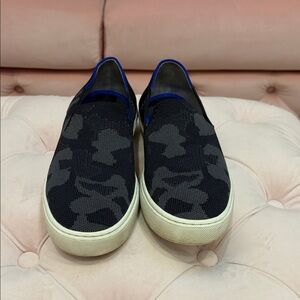 Rothy's women’s Black and Blue Camouflage Slip-Ons